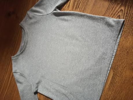 Tričko strieborné lesklé 140-146, 140