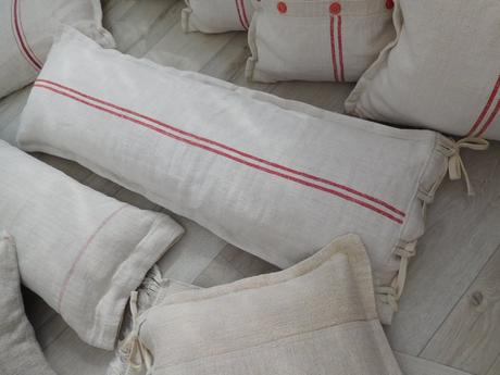 Vankúše menšie , vačšie, podlhovasté,, 