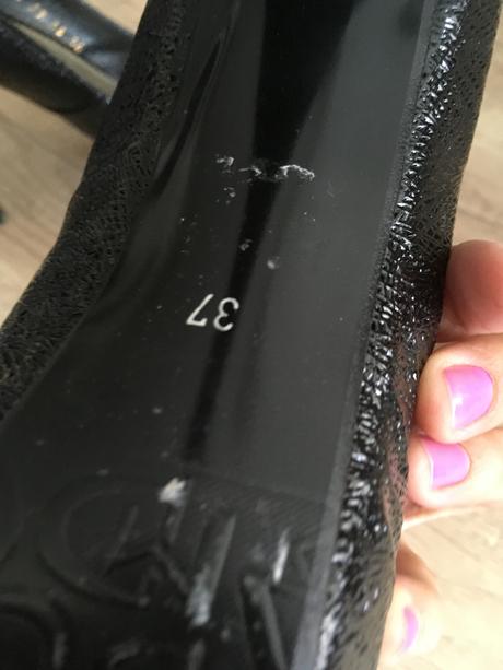 Cierne lodičky massimo poli, 37