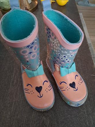 Gumaky, nelli blu,21