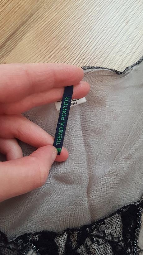 Sivá blúzka, 40