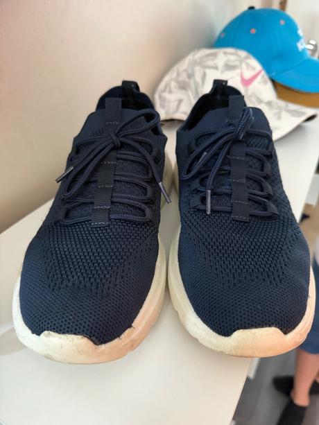 Priedusne tenisky eu41, 41