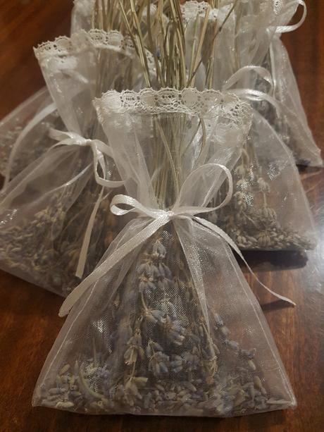 Ozdobne vrecuska s vonavou levandulou, 