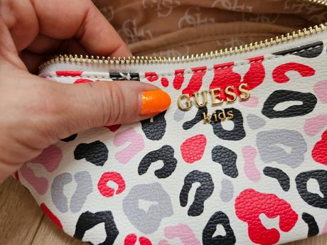 Krasna ladvinka guess kids.nova.do cca 8 rokov, guess