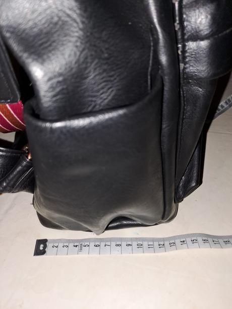 Čierny nadčasový koženkový ruksak/ taška,