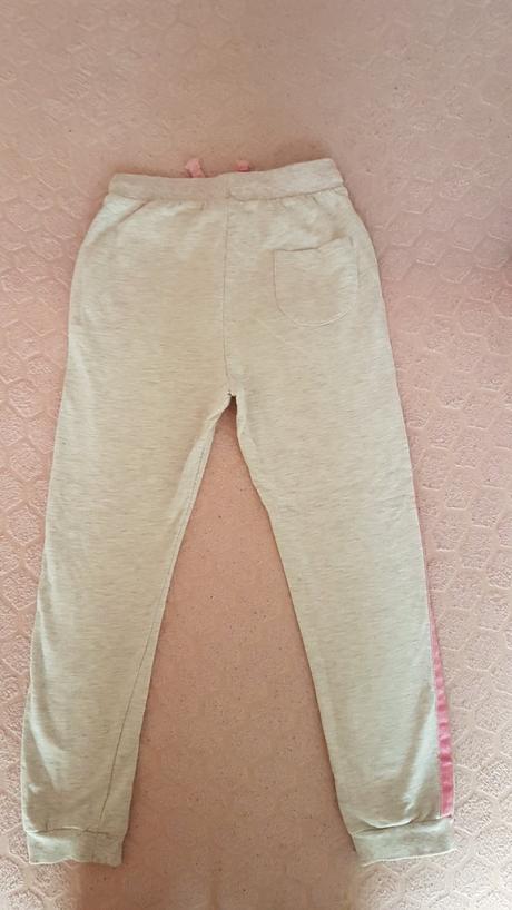 Dievčenské tepláky veľkosť 134, sinsay,134