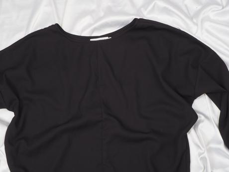 Kvalitná čierna blúzka size needle, s