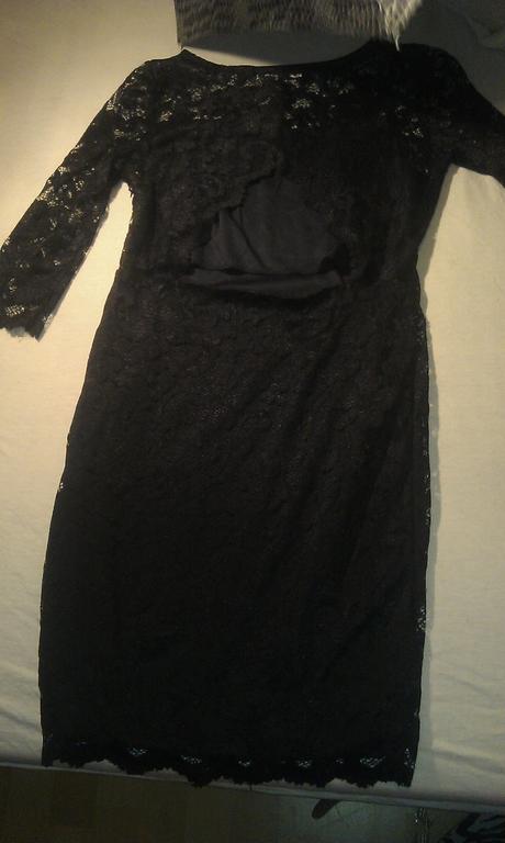 Čierne čipkované šaty, m