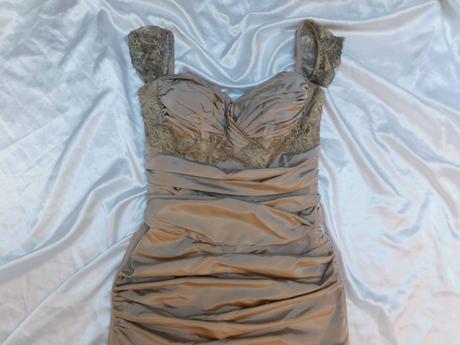 Kvalitne slavnostne saty, 38