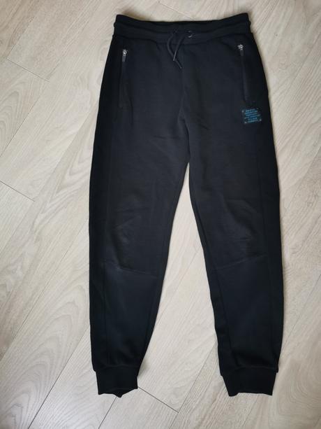 Pekne tepláky, f&f,152