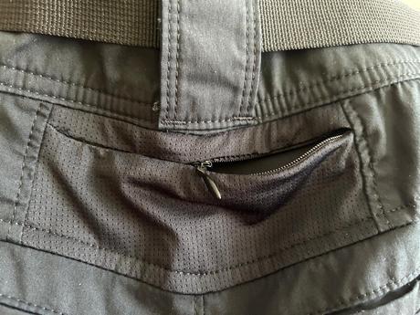 Outdoorové čierne nohavice zn.wrangler atg 2v1, wrangler,l