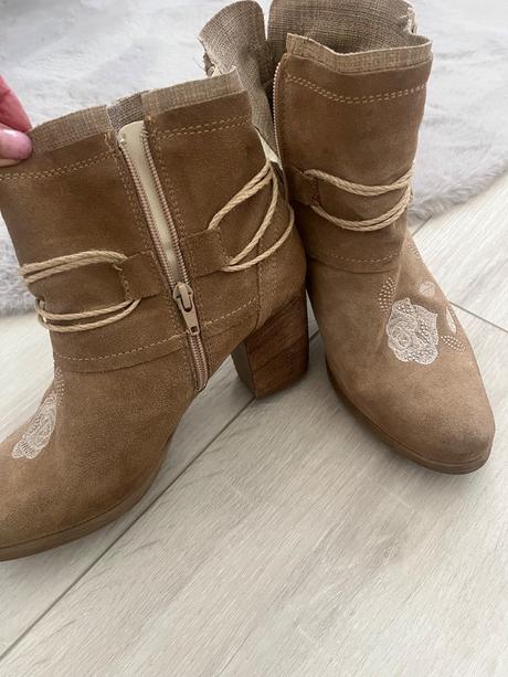 Prechodne topanky, baťa,40