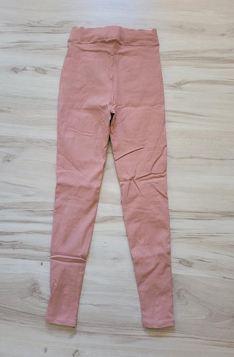Ružové nohavice, s