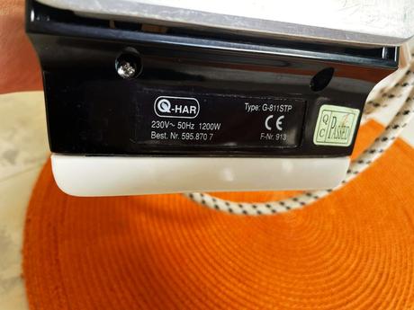 Mini cestovná naparovacia žehlička, 