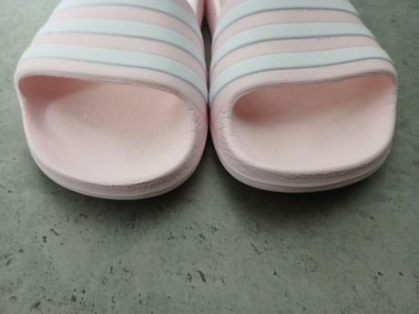 Bledoružove adidas šľapky super stav, adidas,29