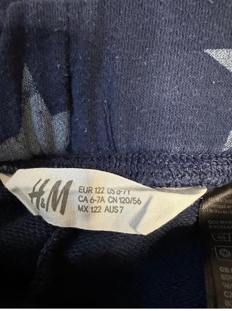 Tepláky z hviezdičkami, next,122