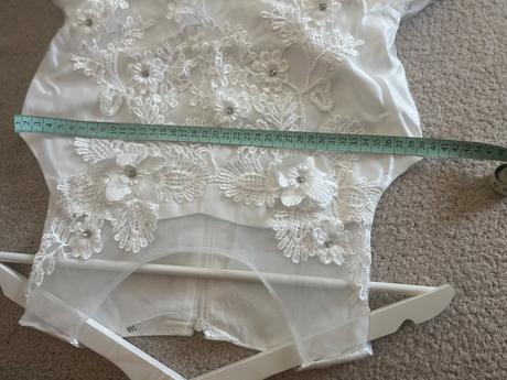 Šaty na prijimanie, 158