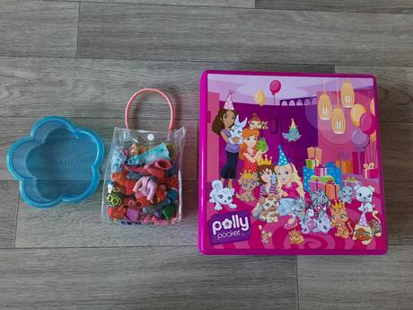 Polly pocket 11 bábik, doplnky, koník,