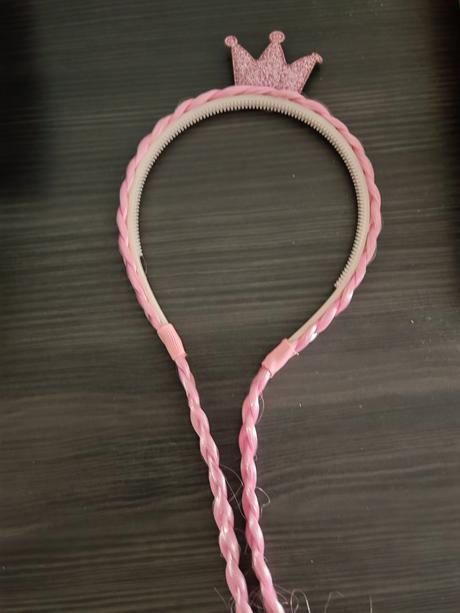 Čelenka princeznovska s korunkou a vrkočmi, 