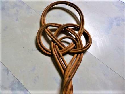 Prútený klepáč na koberce/deky,