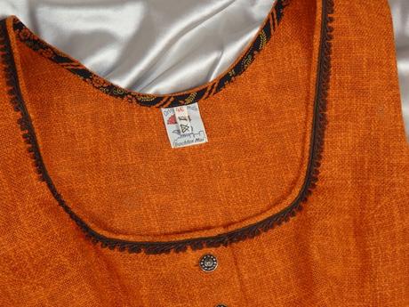 Trachten mai dámsky kroj, 42