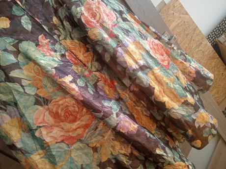 Spoločenské šaty, 42