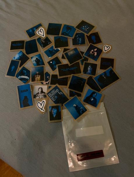 Billie eilish nalepky hit me hard and soft, 