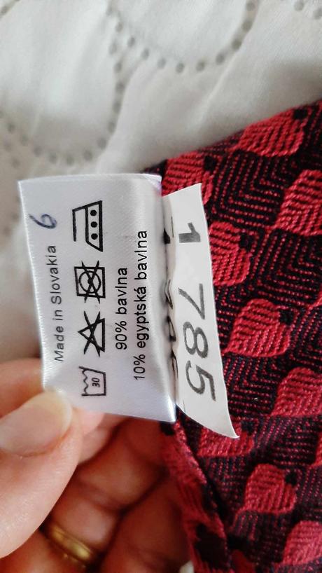 Šatka srdiečko, rischino