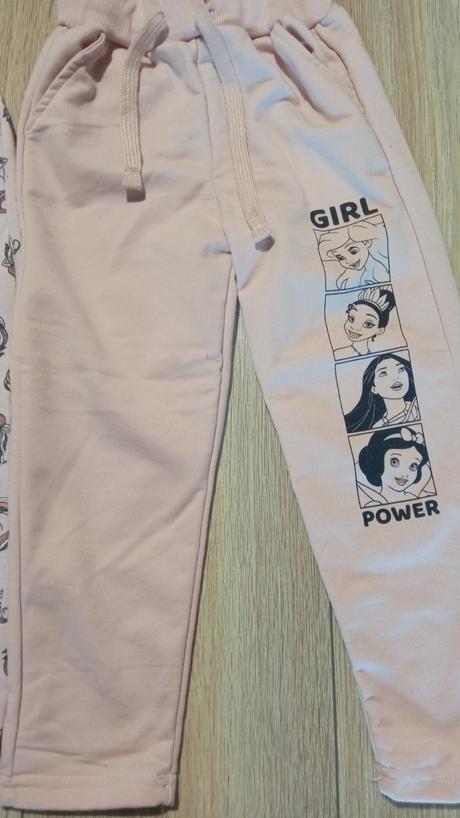 Tepláky 104, sinsay,104