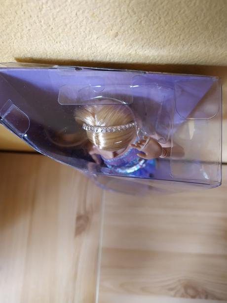 Barbie nová fashionistas 2011 modrá, 