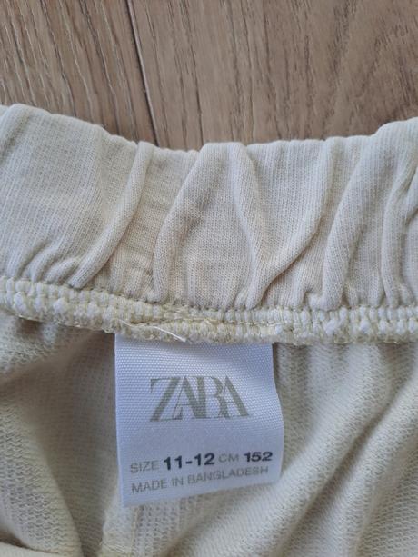 Šortky, zara,152