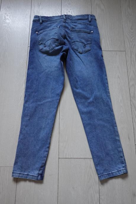 Poddajné rifle kapalua, 38