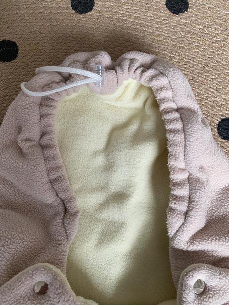 Zimná teplučká zavinovačka aj do autosedačky emite,