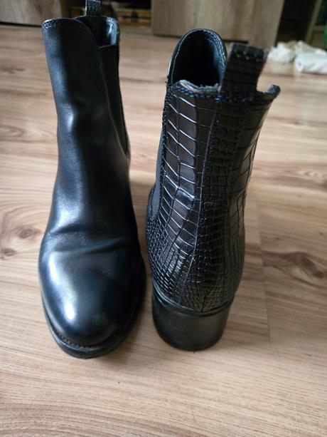 Tmavomodré kožené čižmy vel.37, humanic,37