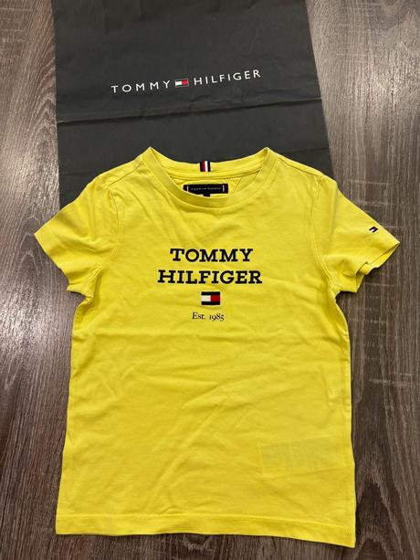 Tommy hilfiger letne tricko č.110, tommy hilfiger,110