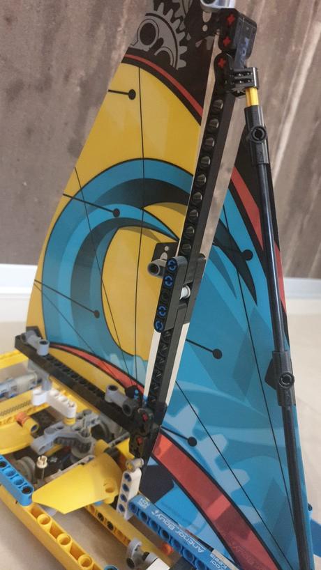Lego technic 42074  - pretekárska jachta  top stav, 