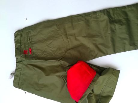 Šuštiakové nohavice, 128