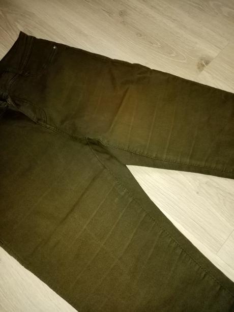 Nohavice, bershka,38