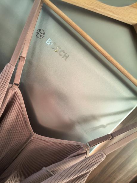 Vrúbkované elastické body m, m