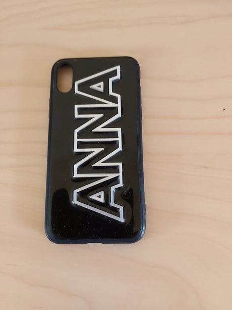 Puzdro na mobil s menom anna, apple