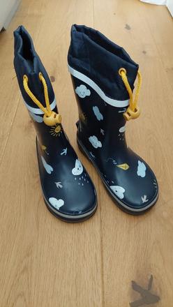 Gumáky, tcm,26 / 27