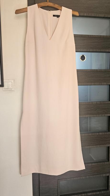 Decentné elegantné bledo ružové midi šaty, s