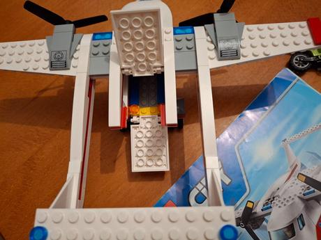 Lego záchranárske lietadlo 60115,