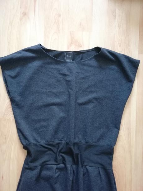 Úpletové šaty, 40