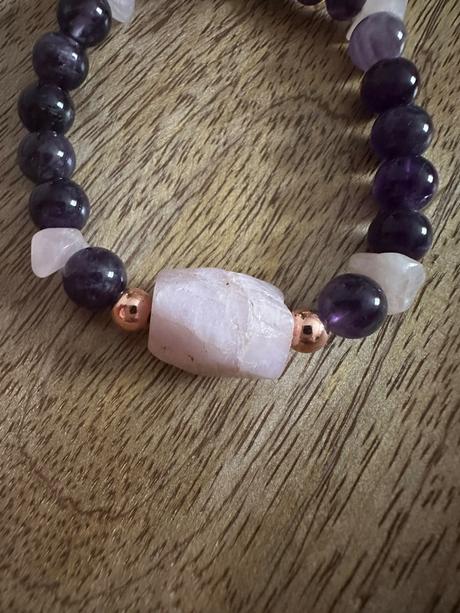 Náramok ochrany a lásky (ametyst+kunzit+ruženín),