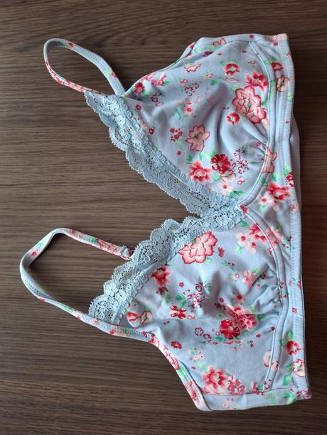 Dámske spodné prádlo., m