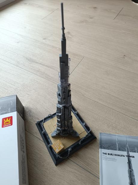 Lego the burj khalifa tower,