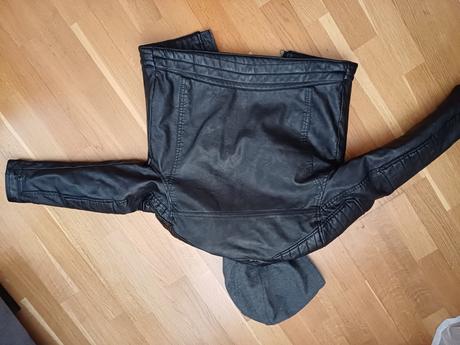 Koženková bunda, c&a,134