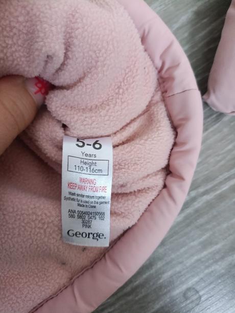 Bundička s rukavičkami, george,110