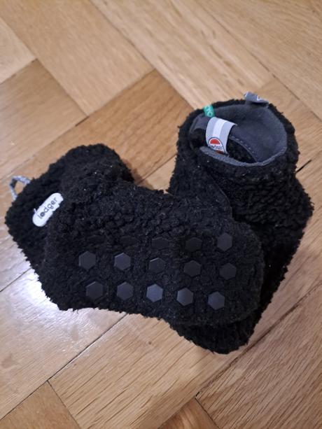 Detské hrubé capačky , veľ.12-18 m, <17